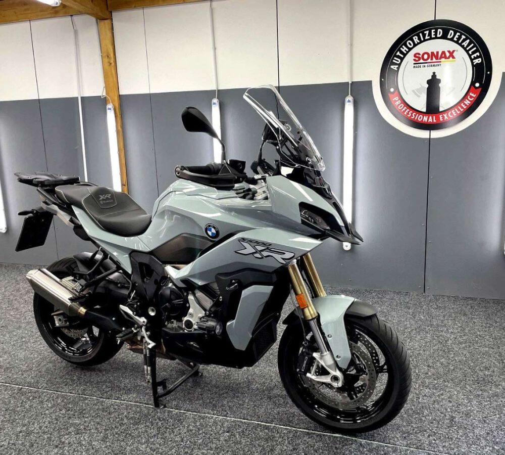 motorrad-aufbereitung-duisburg_glanzeffekt motorrad-aufbereitung-duisburg_glanzeffekt